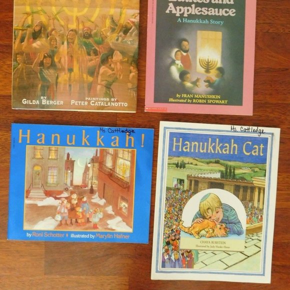 4 Children's Picture Books - Hanukkah - Picture 2 of 2